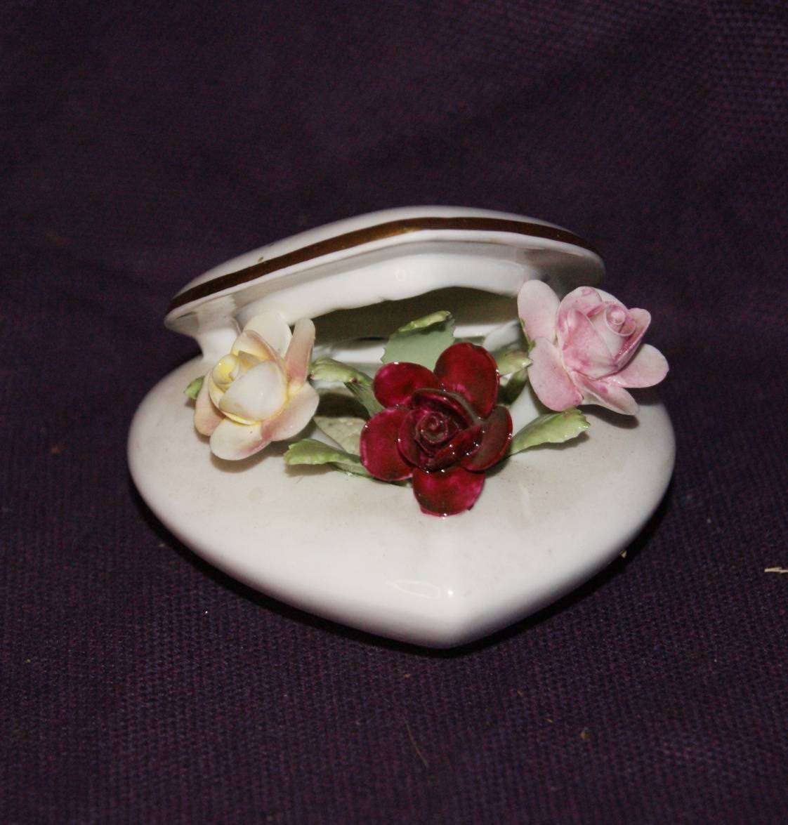 Vintage Royal Doulton Heart Shaped Posey