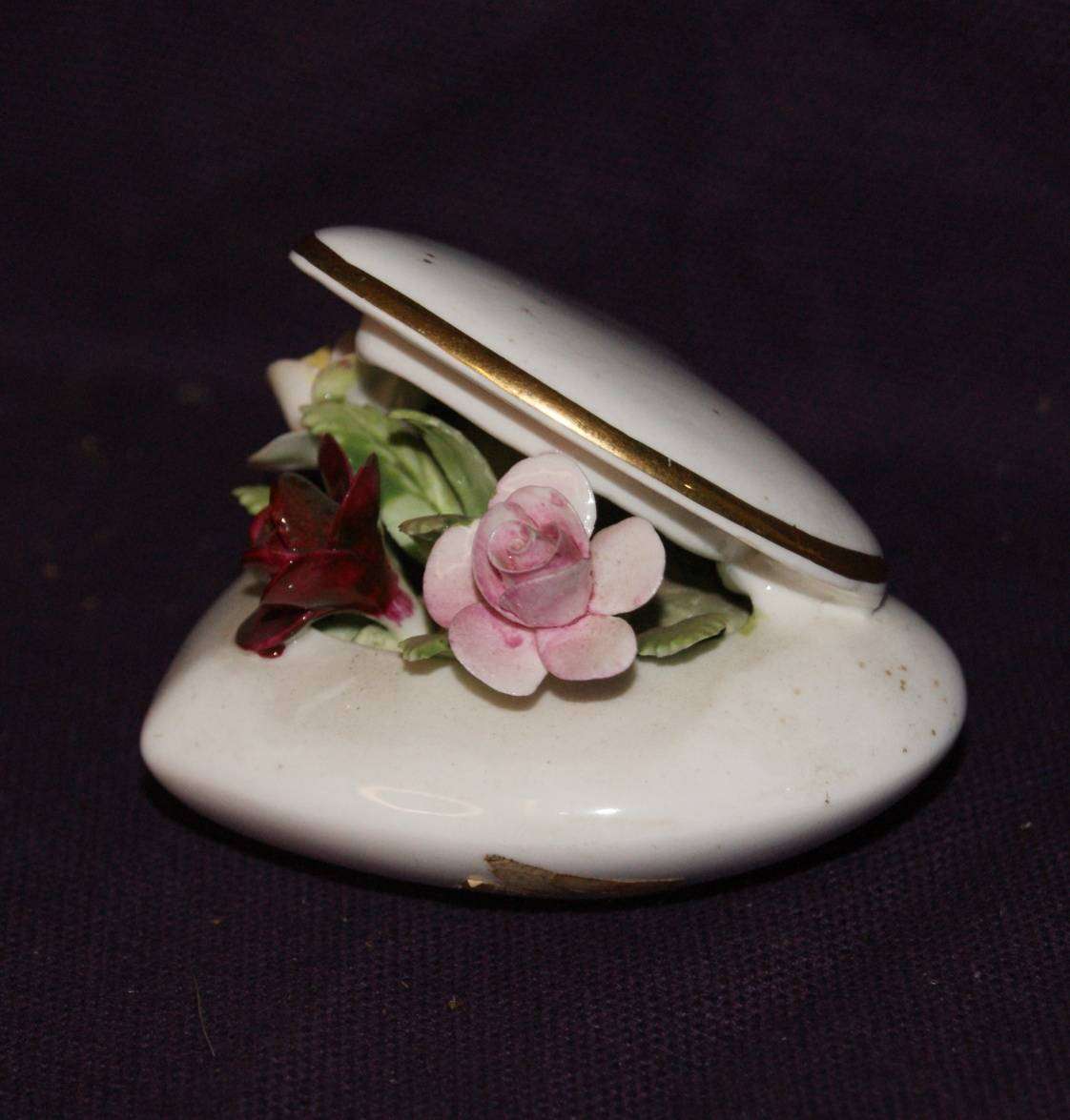Vintage Royal Doulton Heart Shaped Posey