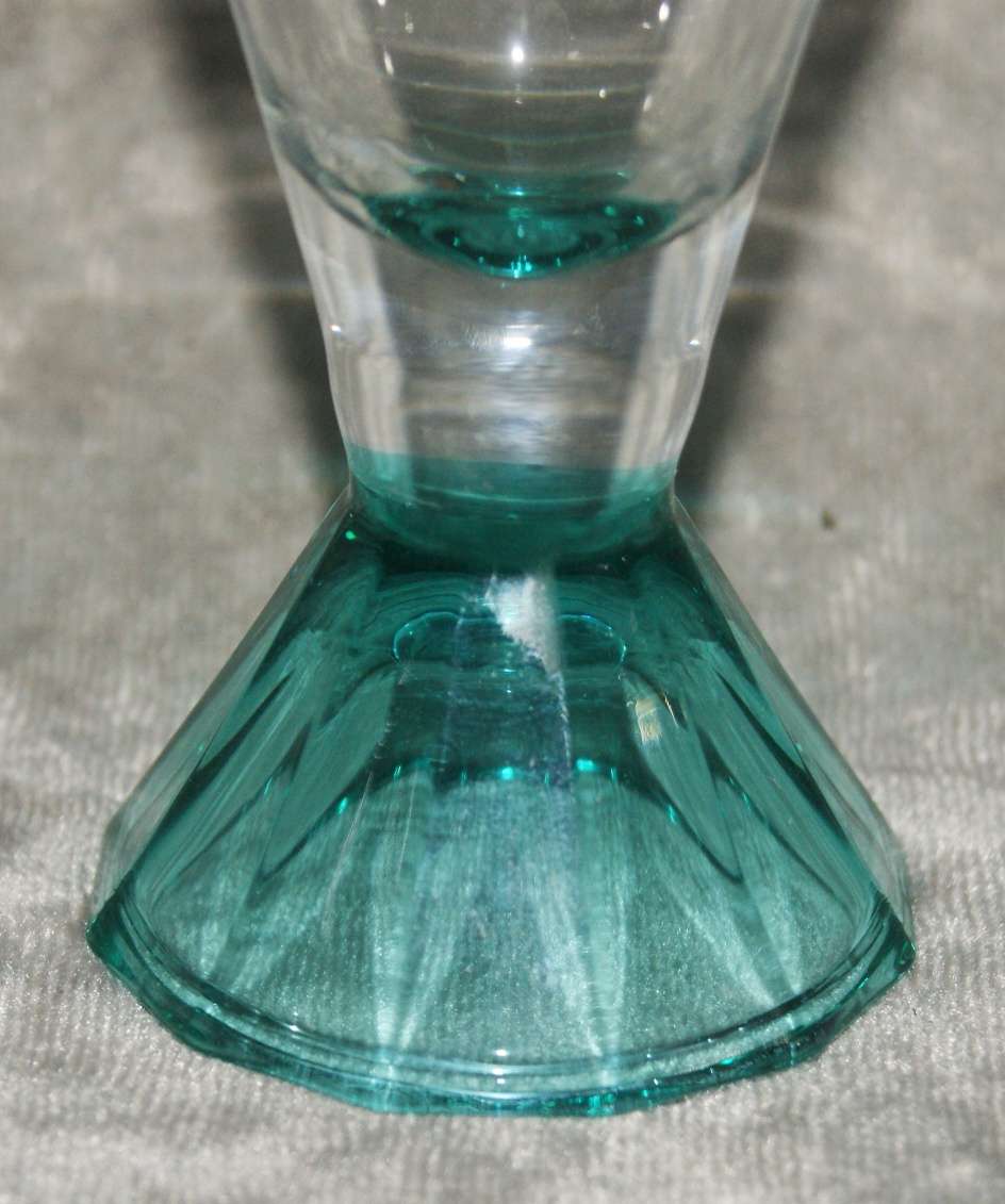 Set of 6 french long pyramid based red wine glasses