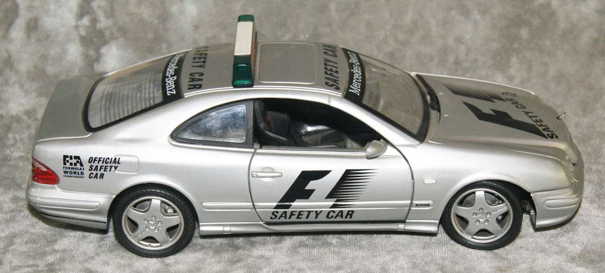 Anson 1:18 scale Merecedes Benz CLK F1 safety car @@ CCRRAAZZYY R1 START