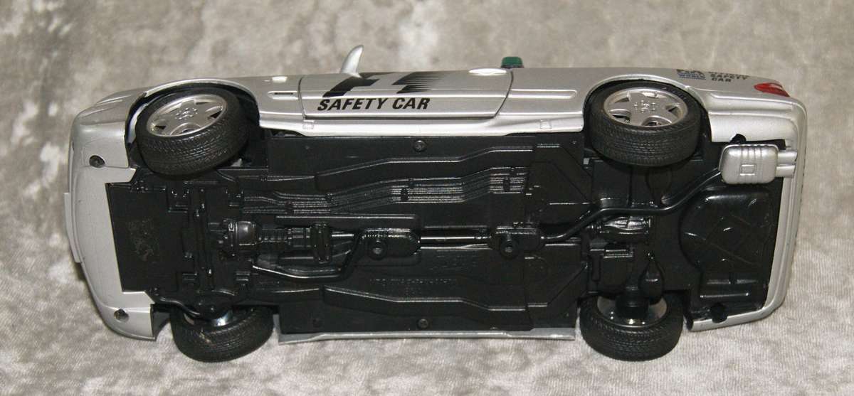 Anson 1:18 scale Merecedes Benz CLK F1 safety car @@ CCRRAAZZYY R1 START