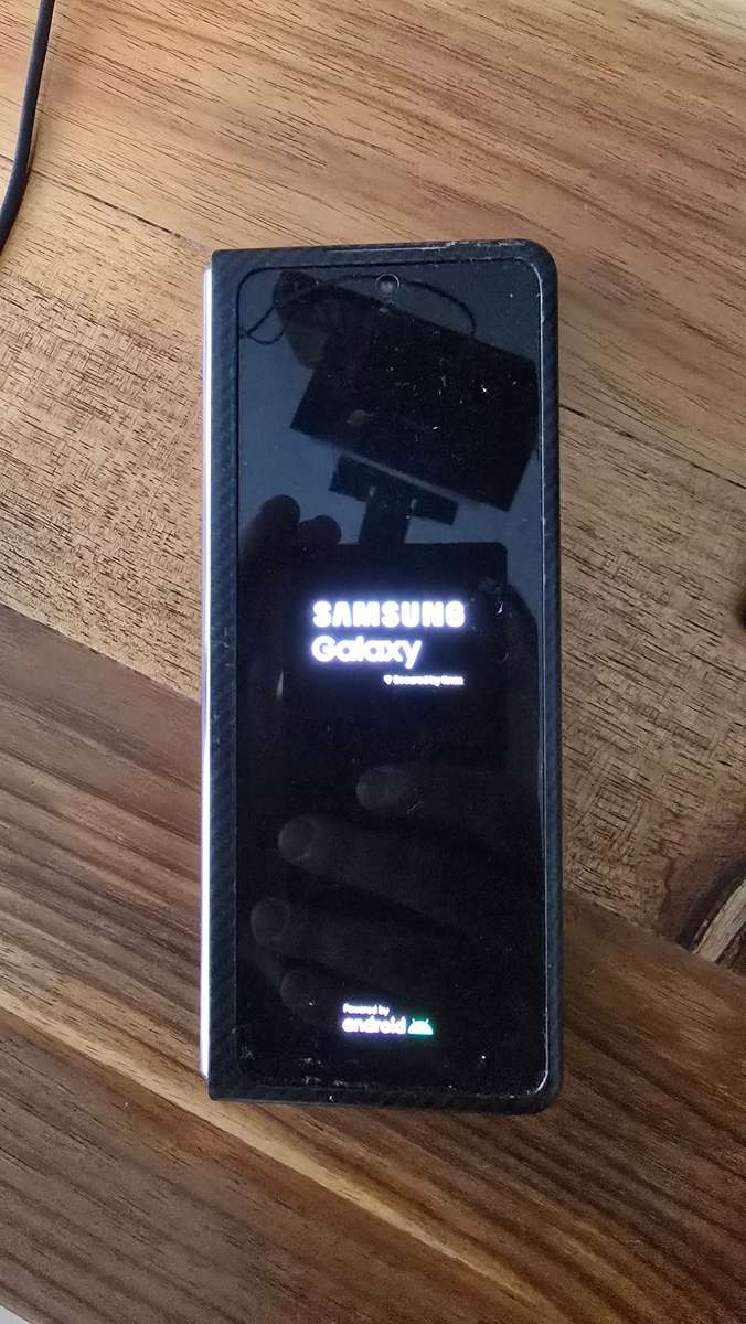 Samsung Galaxy Z Fold 3