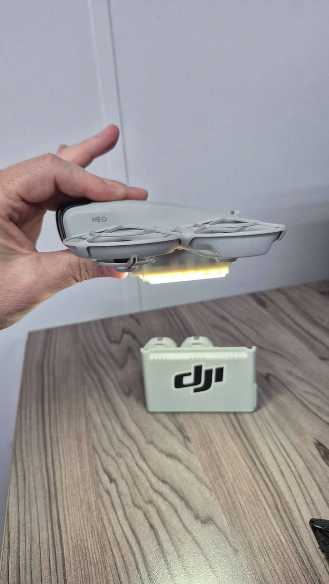 DJI Neo Drone Fly More Set