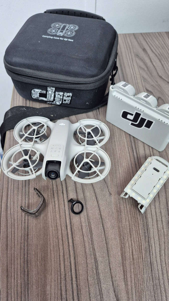 DJI Neo Drone Fly More Set