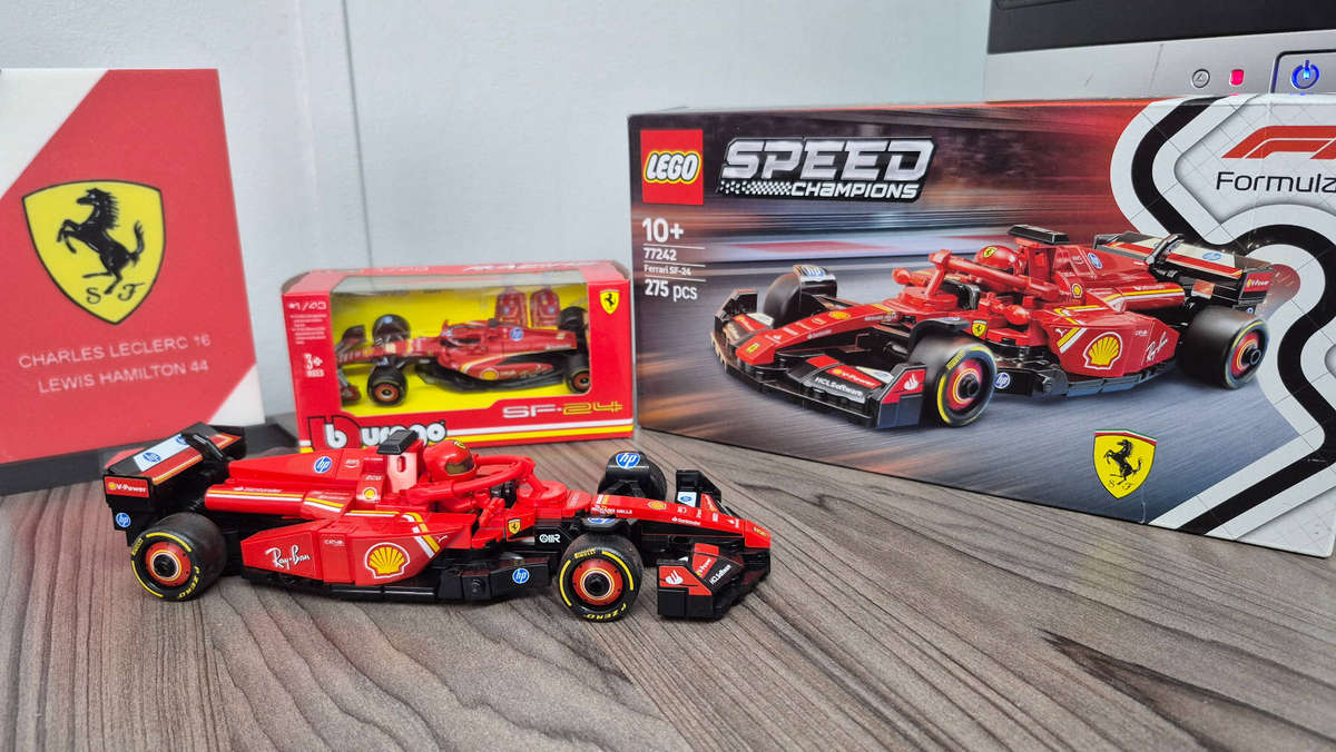 Original Lego Ferrari F1 Speed champions Display Package