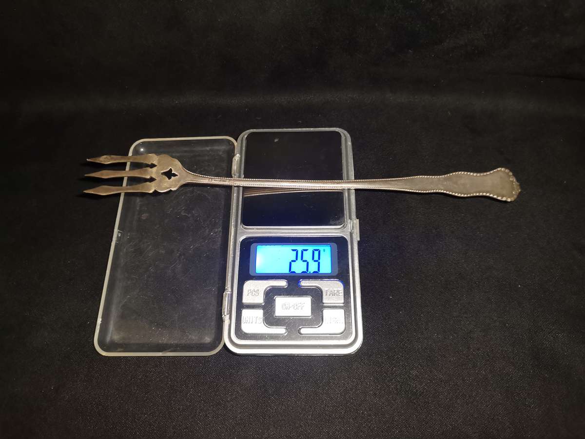 Antique Sterling Silver Fork. 25.9 Grams. Hallmark.
