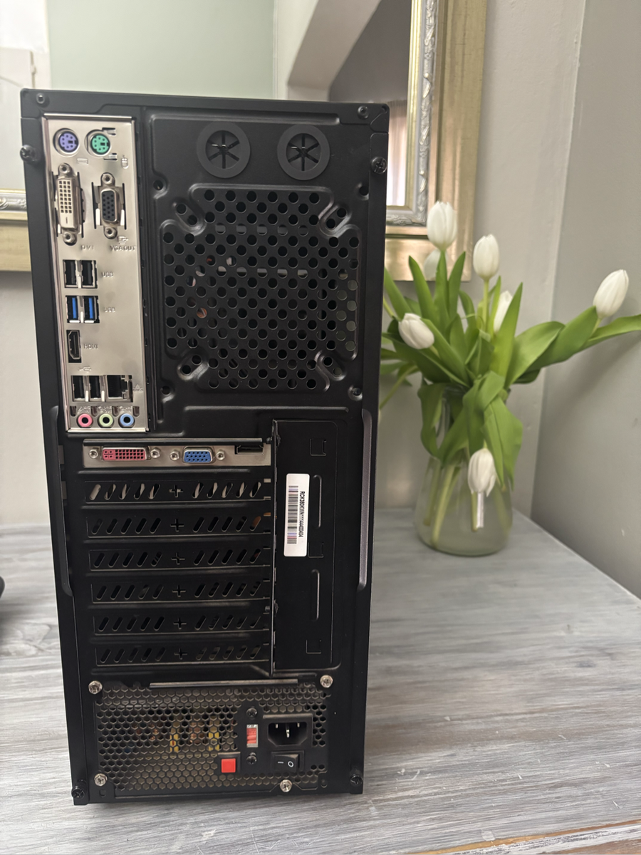 i5-4590s with 8gb Ram in a Cooler Master case