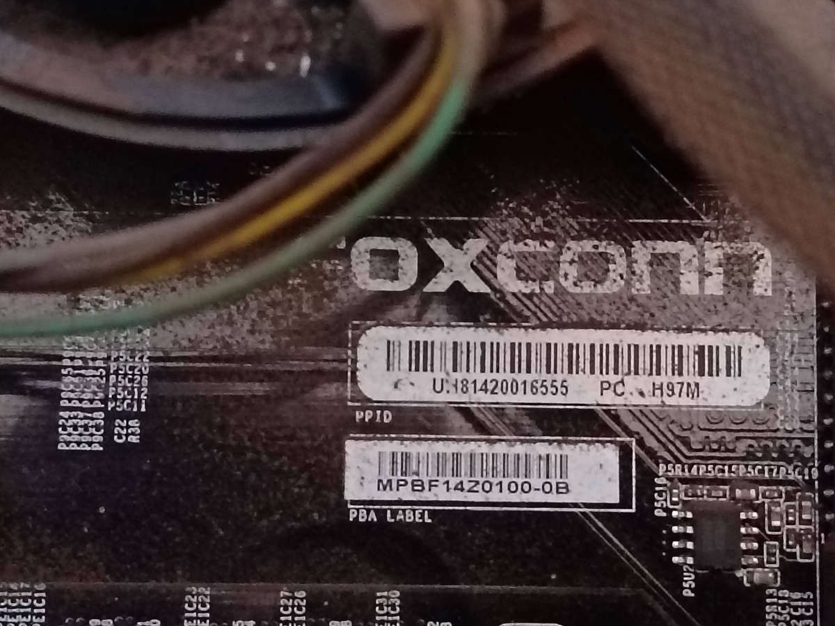 Computer Box  with Power Supply, DVD, Mouse, Keyboard & Cables (No HDD)