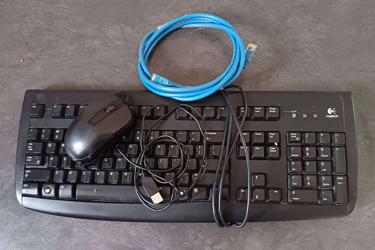 Computer Box  with Power Supply, DVD, Mouse, Keyboard & Cables (No HDD)