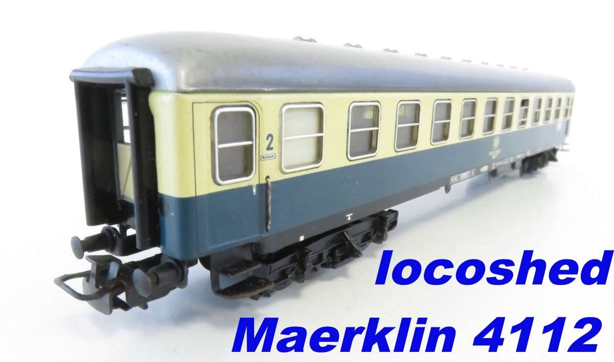 H0gge 1/87 2nd class DB Express Coach 2nd class, cream+blue, mint in orig.box Maerklin 4112