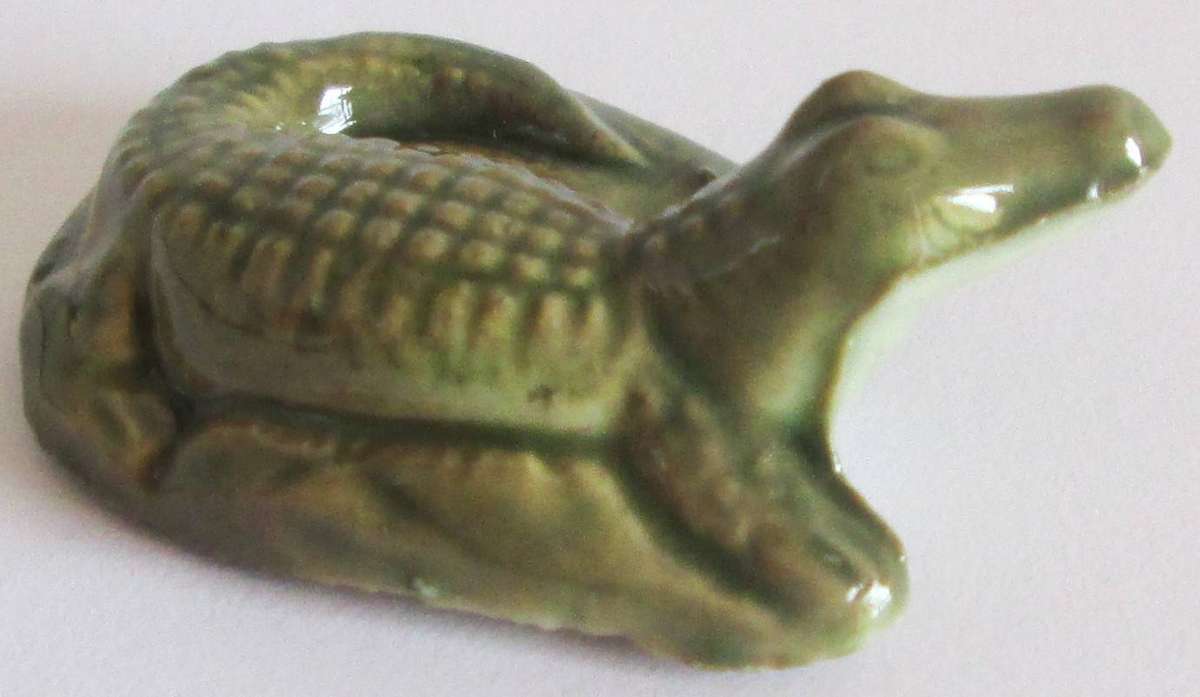 1965 Crocodile Wade Balding and Mansell Flintstone Wade Christmas Cracker