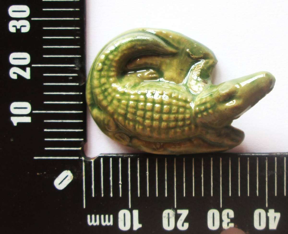 1965 Crocodile Wade Balding and Mansell Flintstone Wade Christmas Cracker