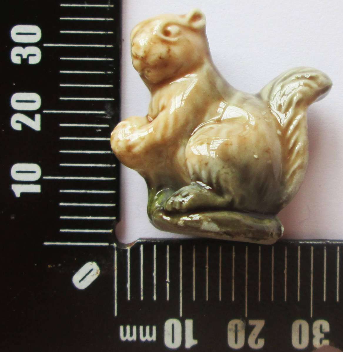 1974 Squirrel Wade English Whimsies