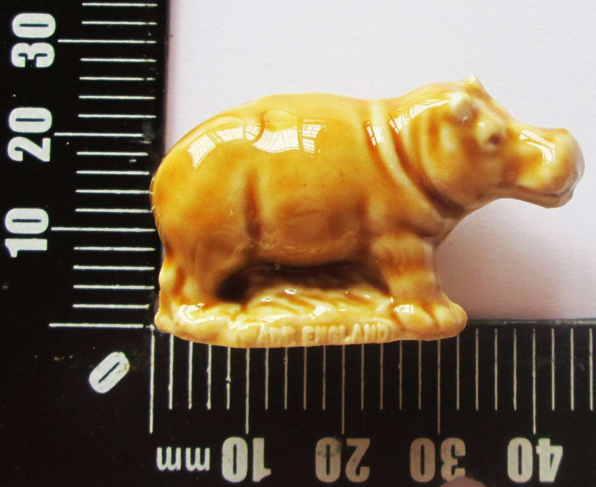 1973 Hippo Wade English Whimsies