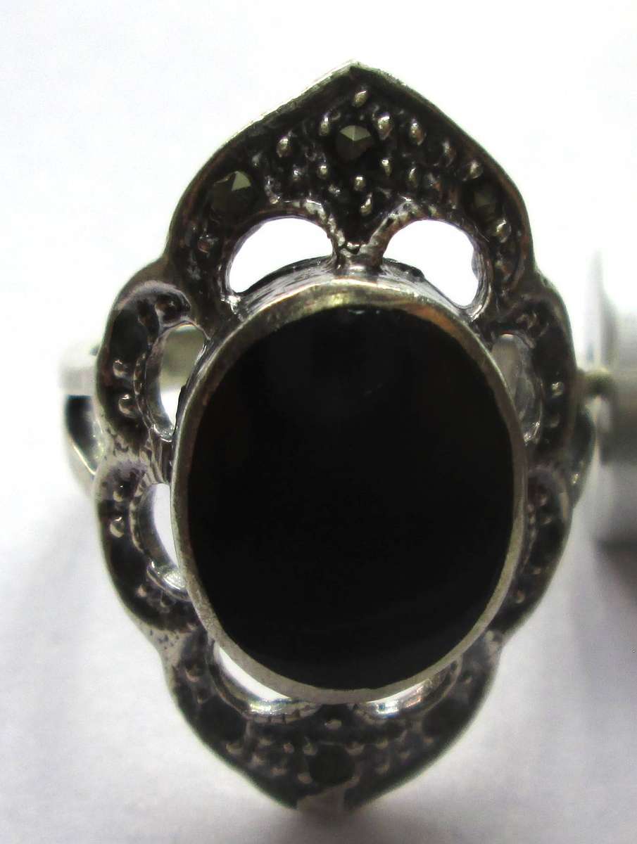 Sterling Silver Ring 5.7g
