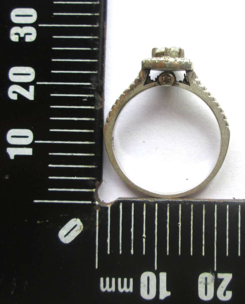 Sterling Silver Ring 1.9g