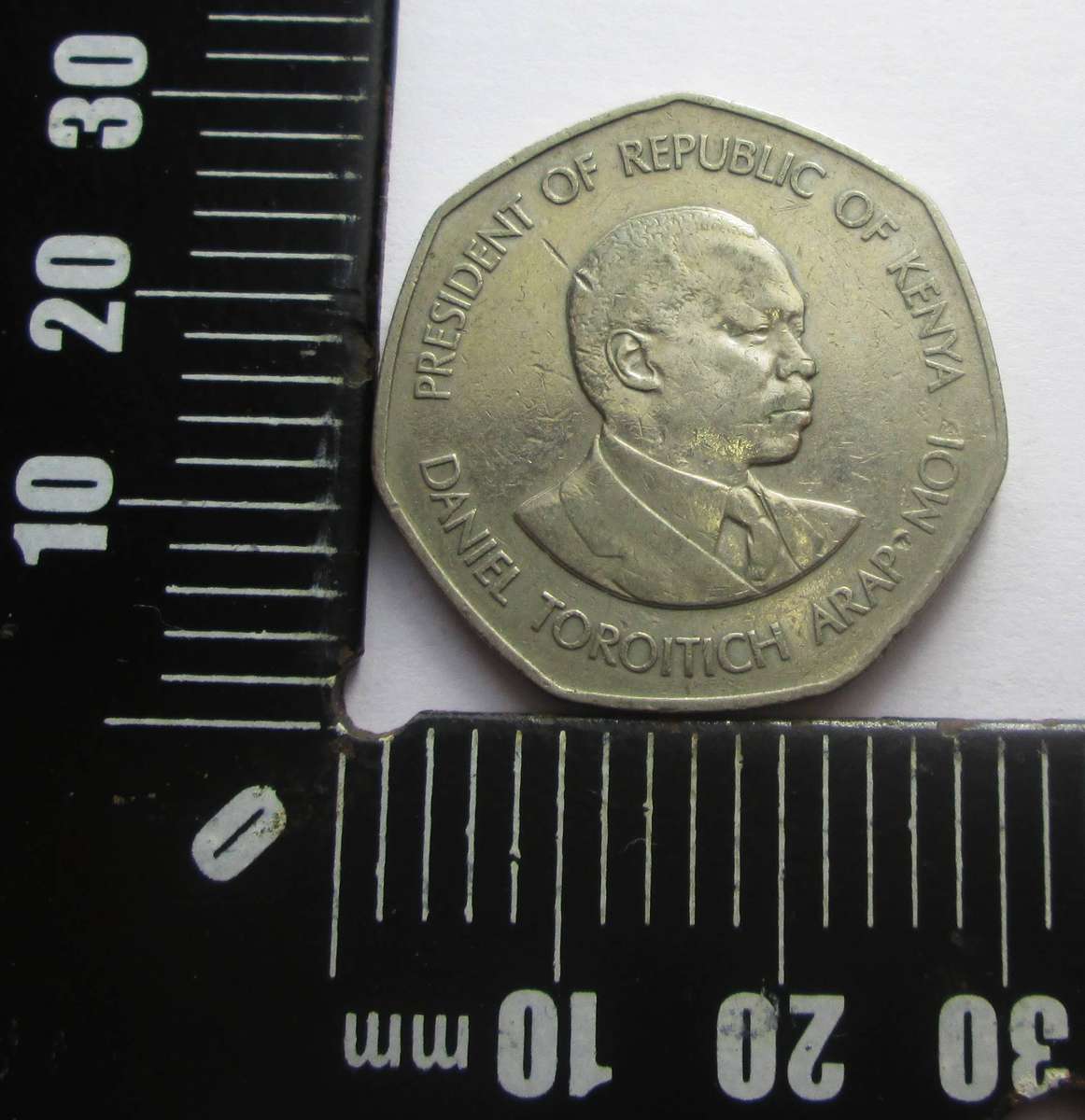 1985 Kenya 5 Shillings