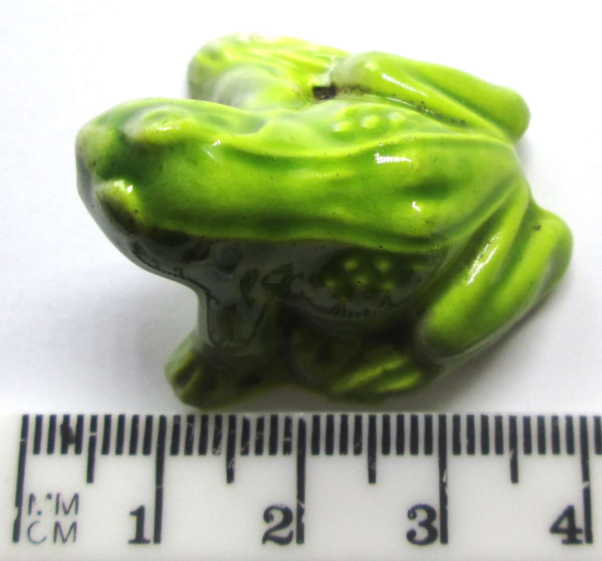 Frog Wade Red Rose Tea Miniature Animals