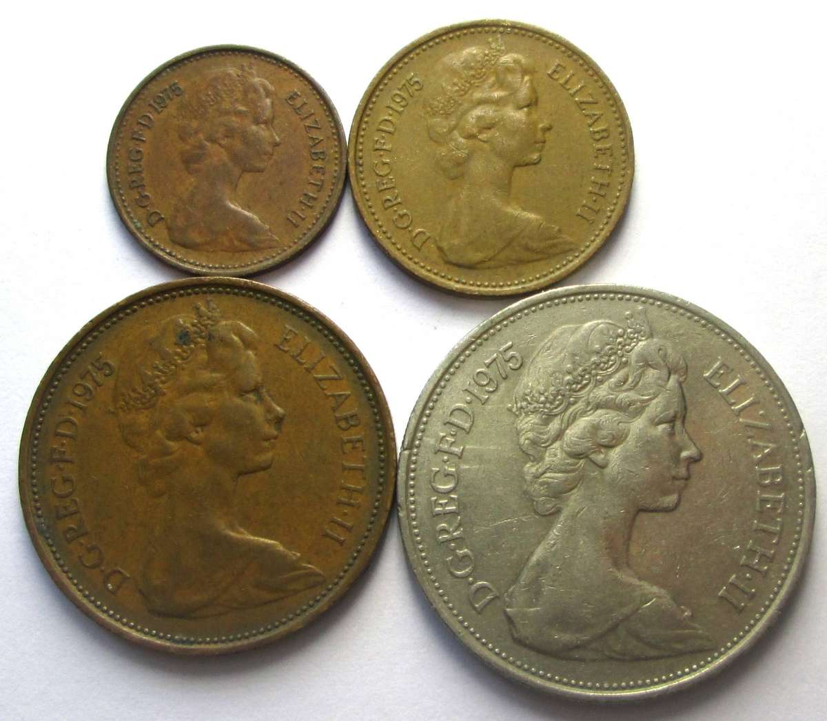 1975 Great Britain Half Penny 1 Penny 2 Pence 10 Pence