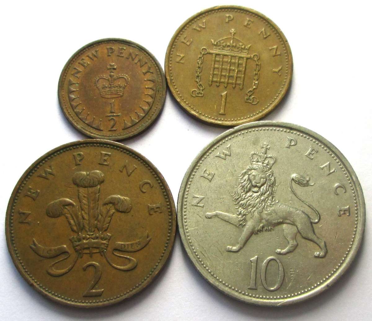 1975 Great Britain Half Penny 1 Penny 2 Pence 10 Pence