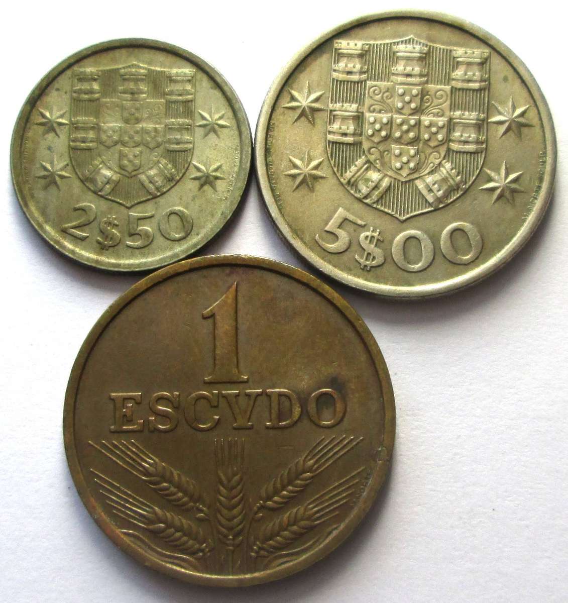 1973 Portugal 1 Escudo 2.50 Escudos 5 Escudos