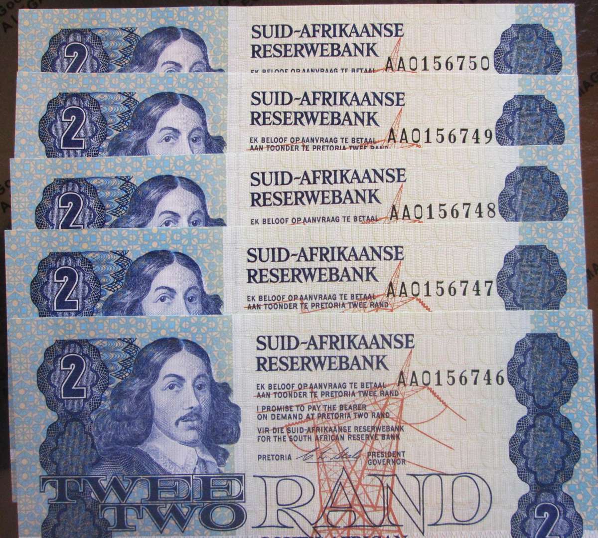 Two Rand Republic of South Africa Serial Nr AA0156746 to AA0156750