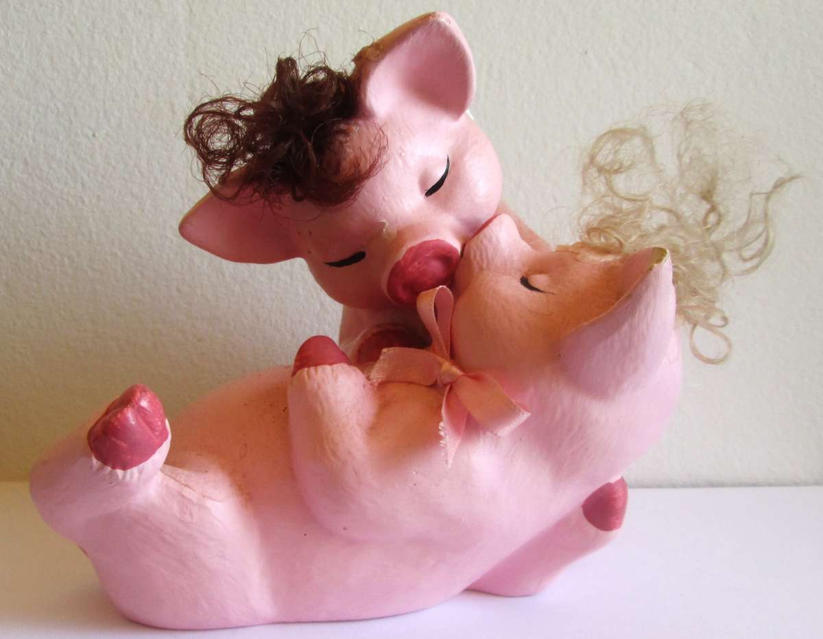 Kissing Pink Pigs Ornament