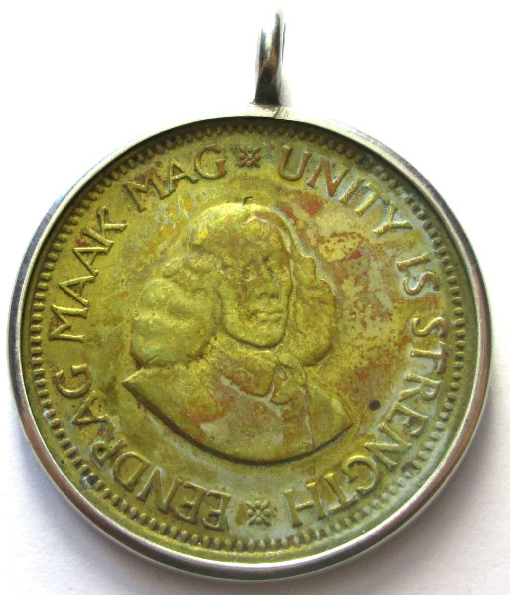 1961 SOUTH AFRICA HALF CENT PENDANT FORMAT
