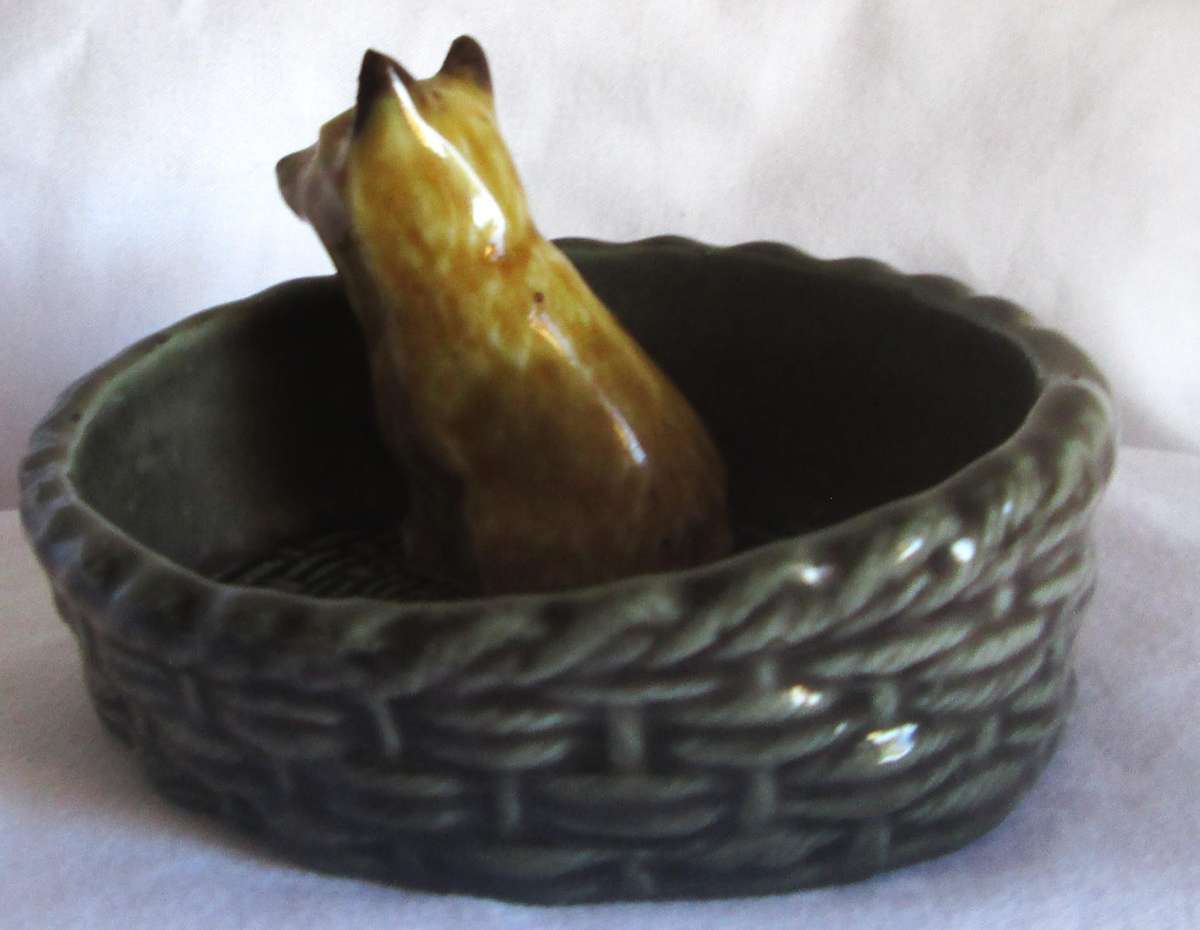 1974 - 1981 Puppy Dishes Wade Cairn Puppy Standing