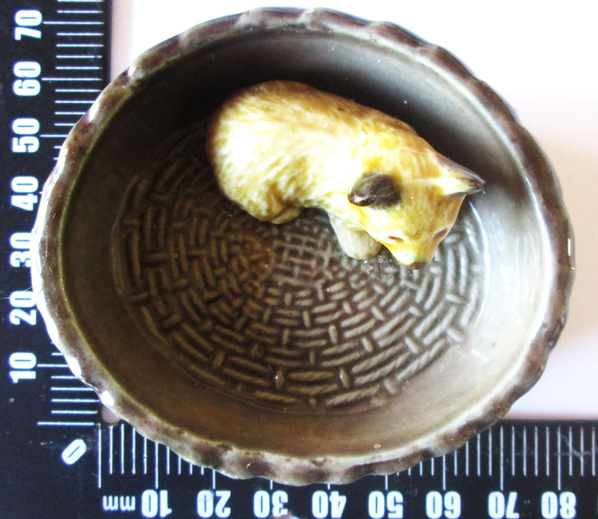 Wade Cairn Puppy Dish
