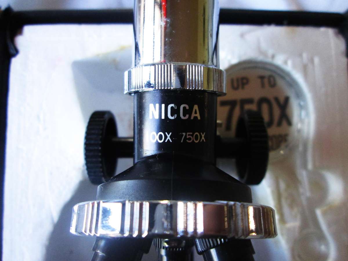 Nicca Microscope 22 Piece Set in Case