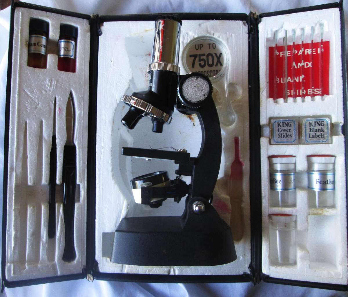 Nicca Microscope 22 Piece Set in Case