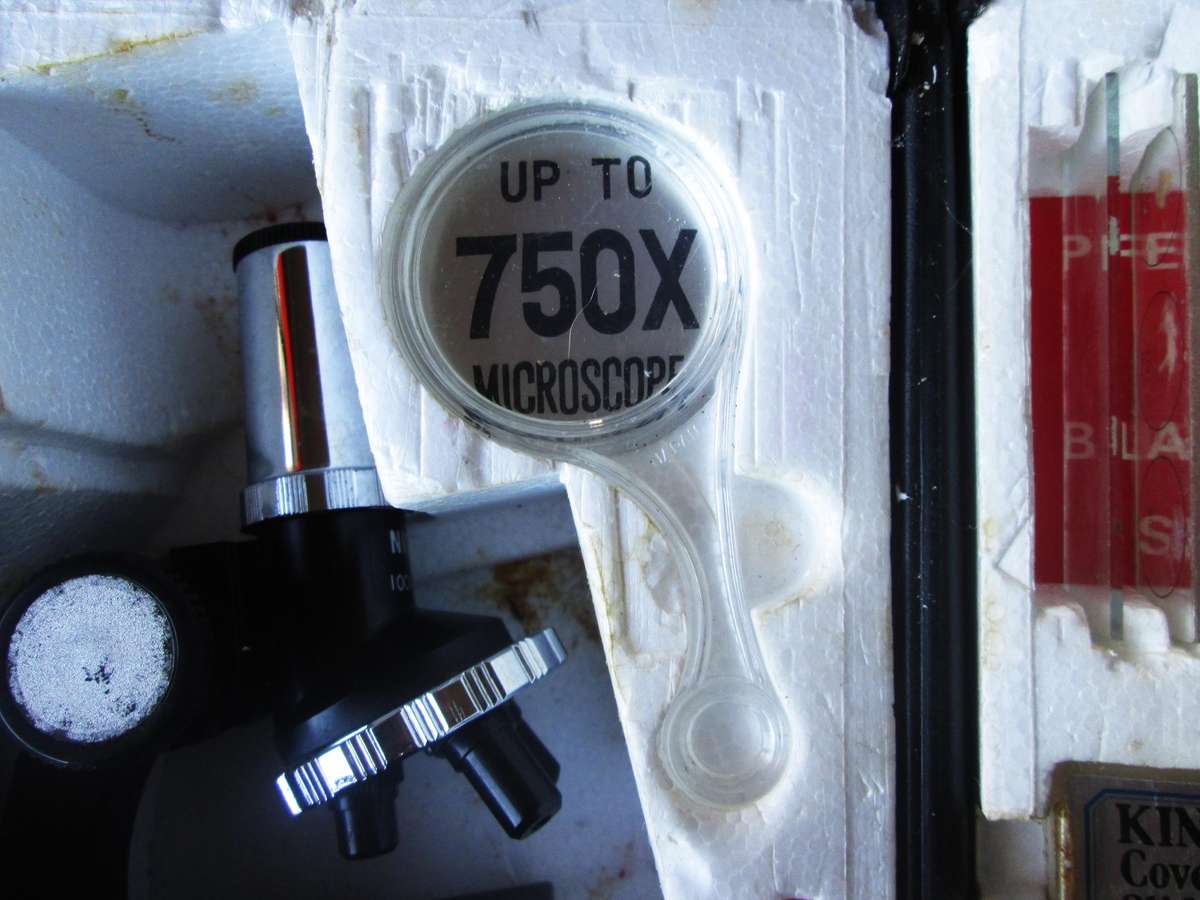 Nicca Microscope 22 Piece Set in Case