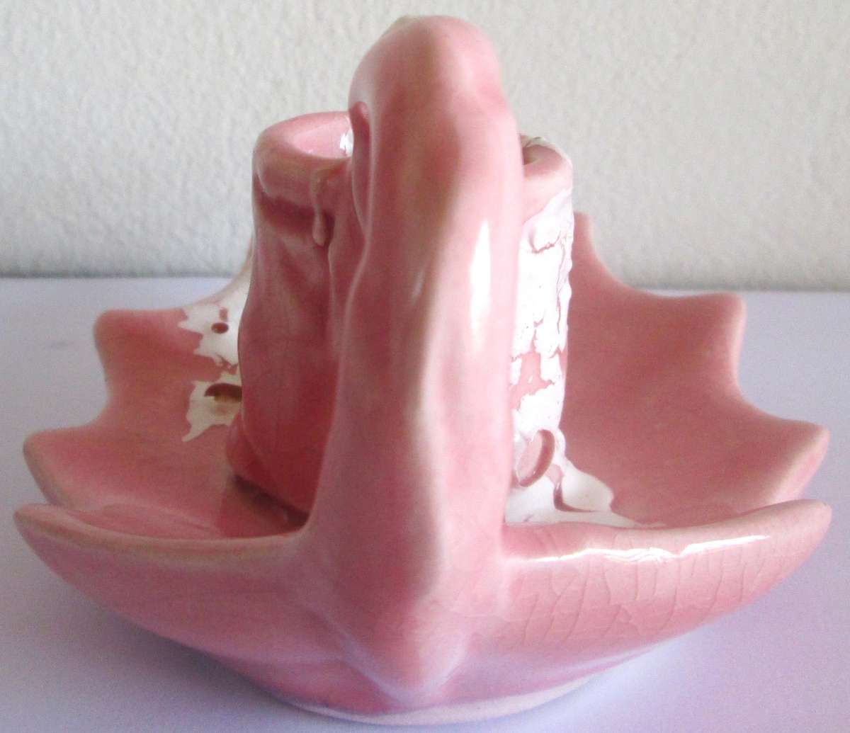 Deco Art Porcelain Candle Holder Leaf Motif