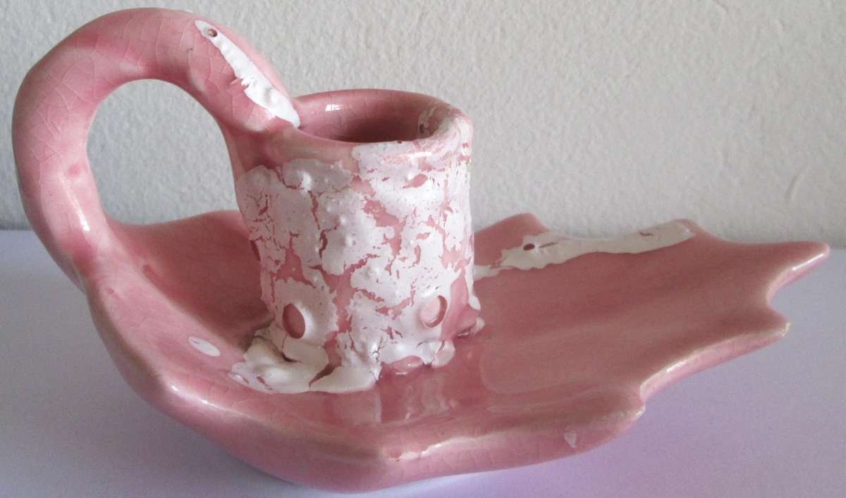 Deco Art Porcelain Candle Holder Leaf Motif