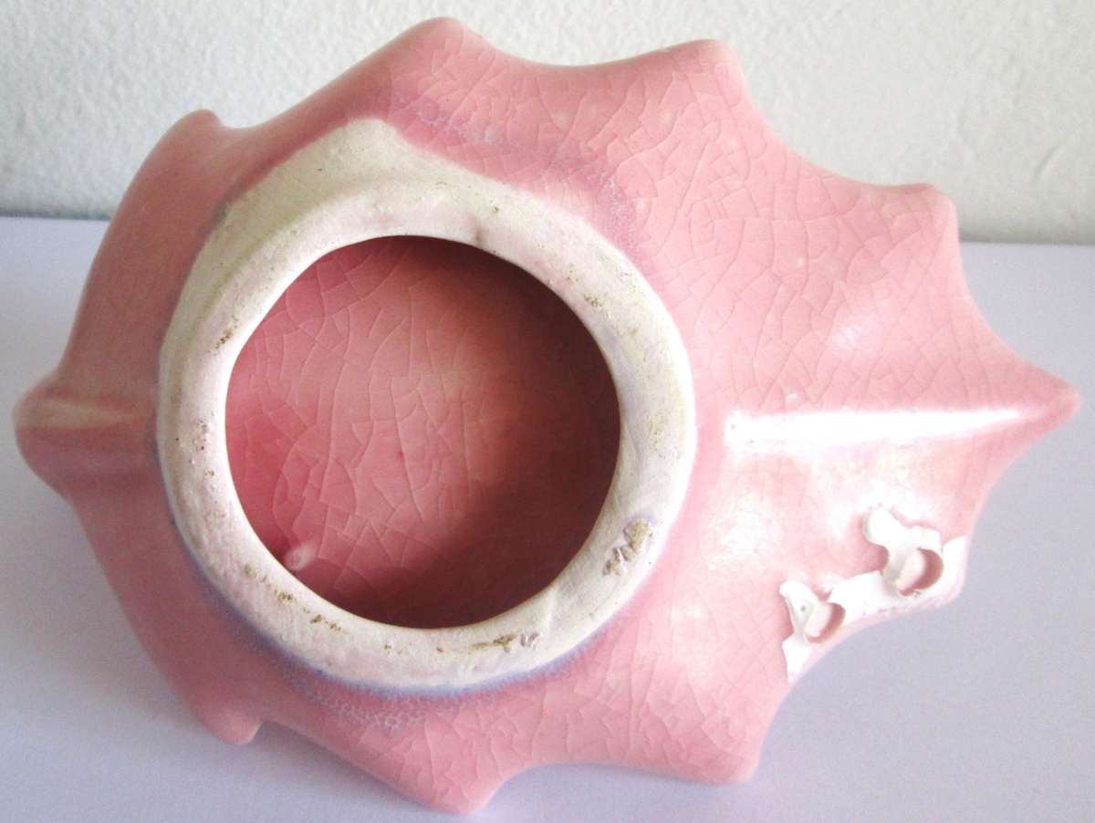 Deco Art Porcelain Candle Holder Leaf Motif