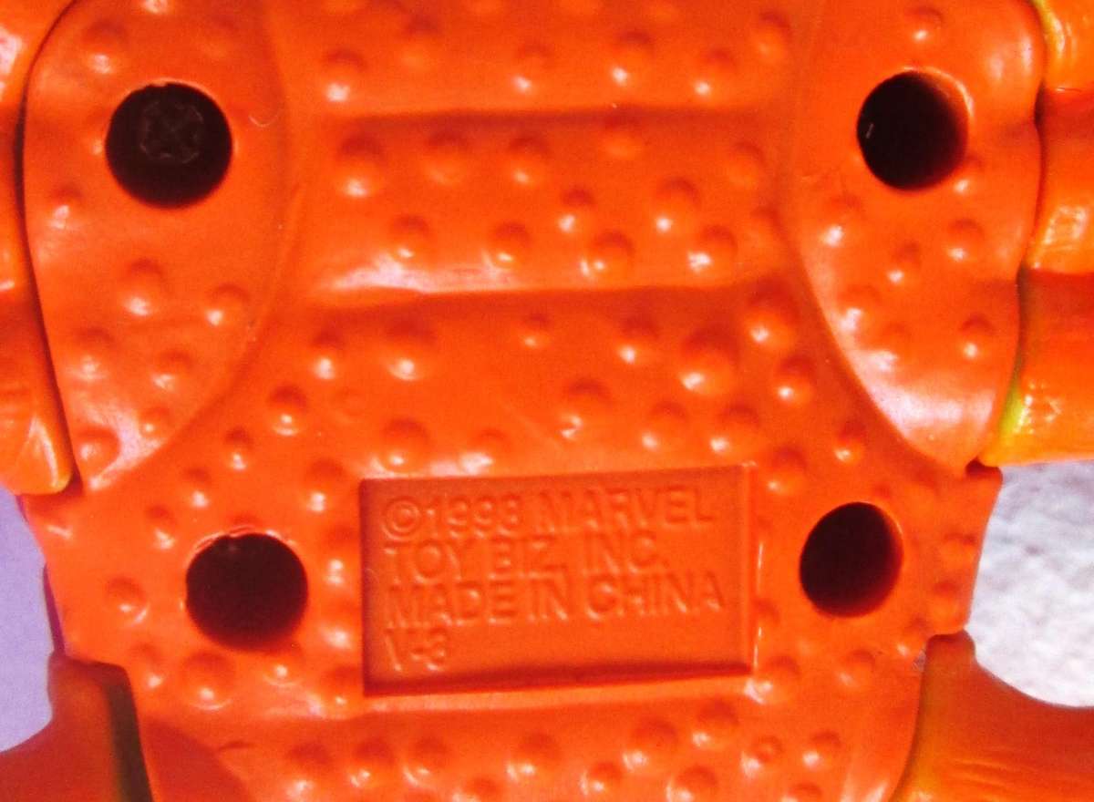 1998 Spider-Man Sneak Attack Bug Busters Jack o Lantern Bug Eye Blaster Marvel Toy Biz