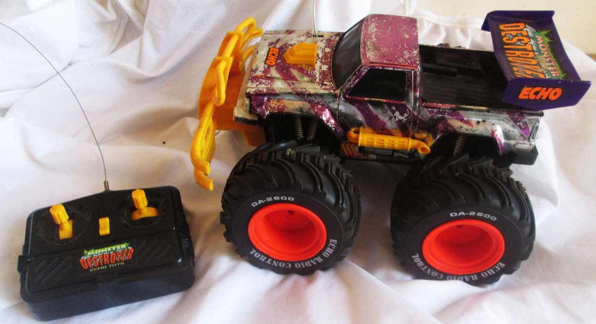 Echo Monster Destroyer Remote Battery Operated Truck