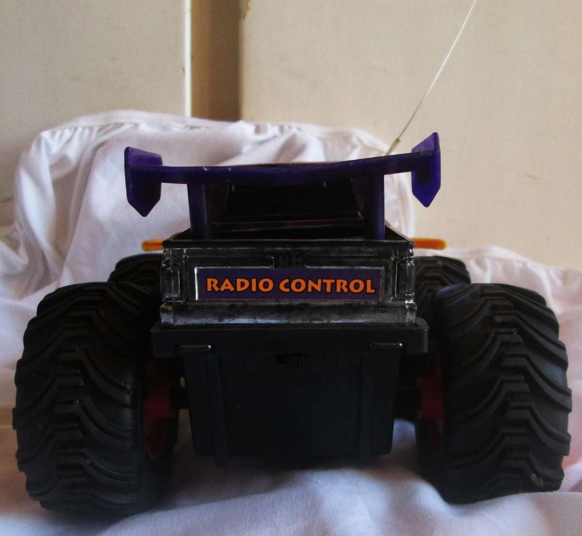 Echo Monster Destroyer Remote Battery Operated Truck