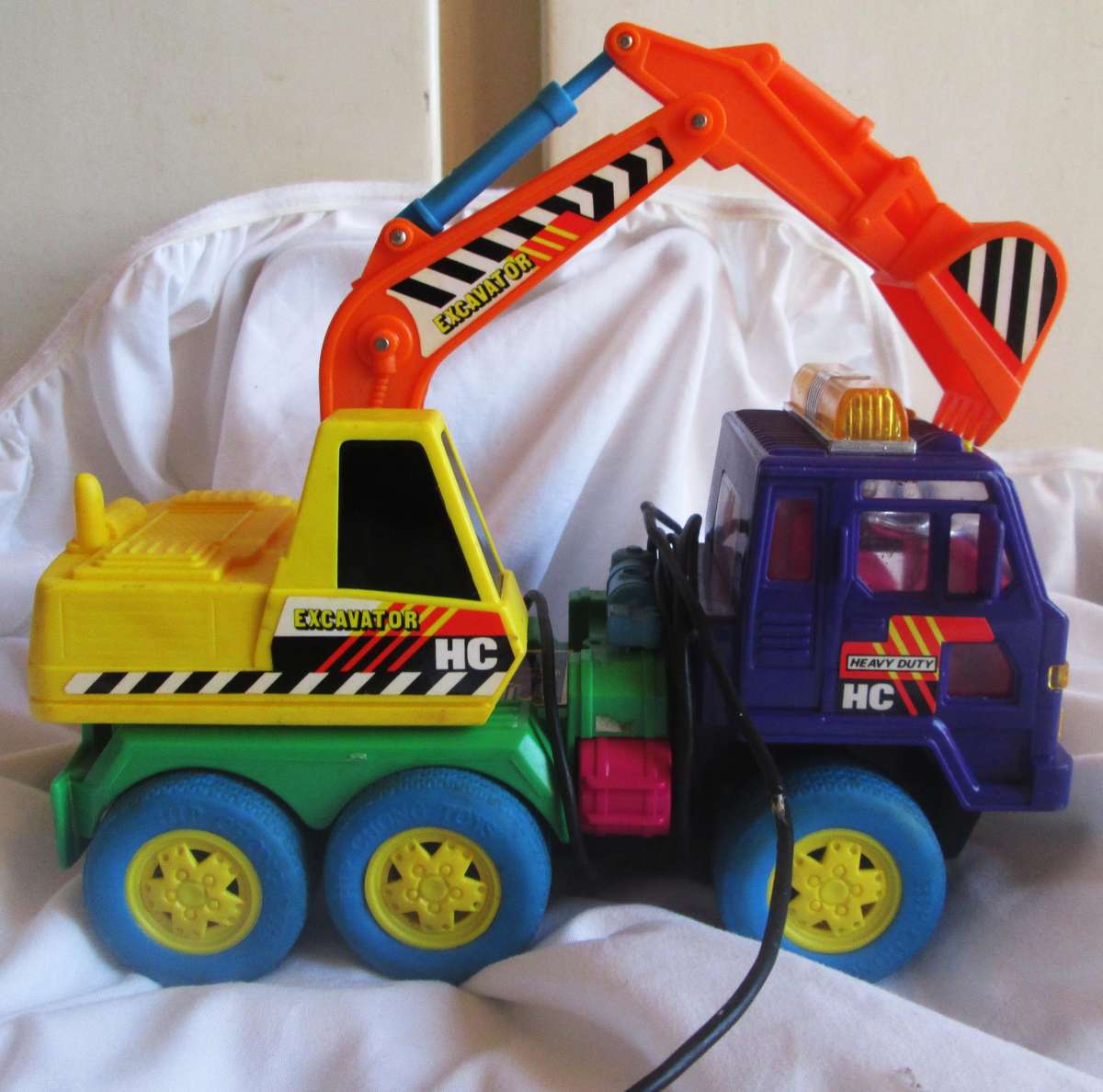 Hip Chang Excavator Battery Operated Remote