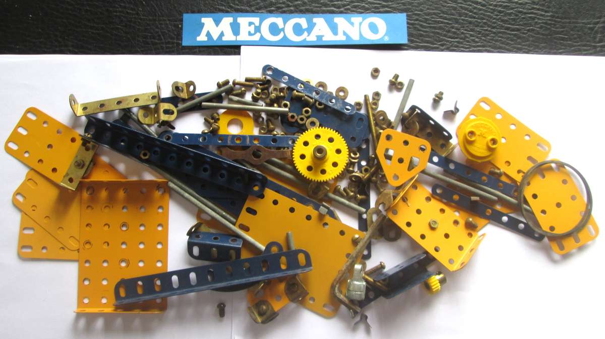 Meccano Pieces