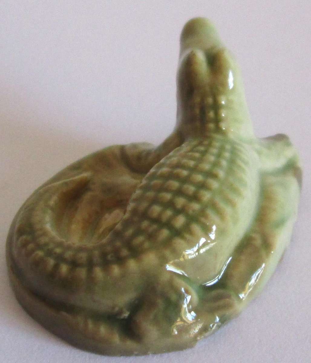 1965 Crocodile Wade Balding and Mansell Flintstone Wade Christmas Cracker