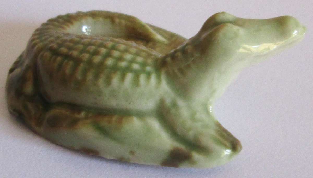 1965 Crocodile Wade Balding and Mansell Flintstone Wade Christmas Cracker