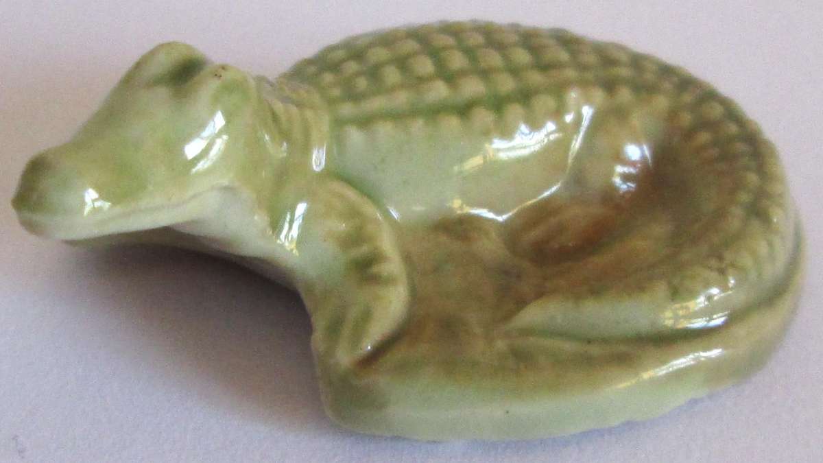 1965 Crocodile Wade Balding and Mansell Flintstone Wade Christmas Cracker