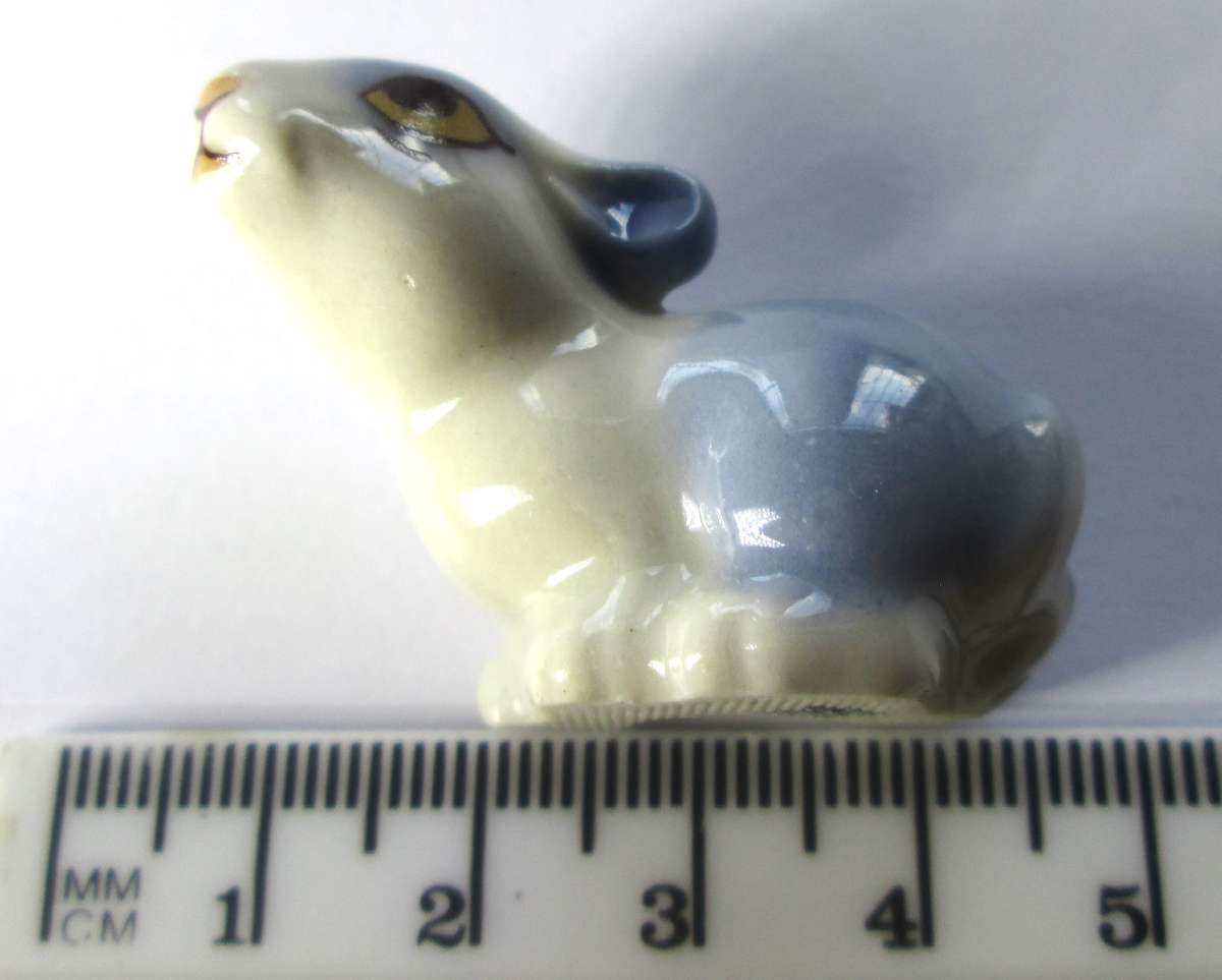 1963 - 1965 Baby Rabbit Wade Happy Families