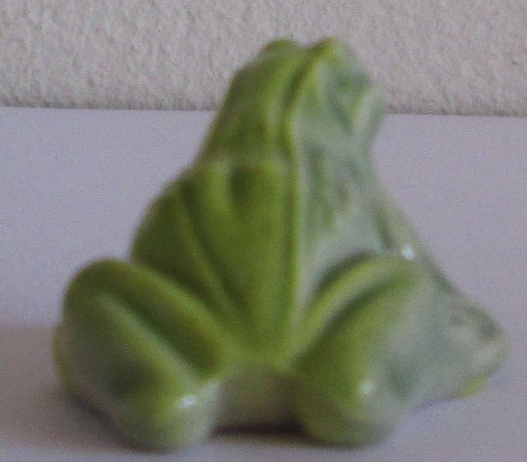 Frog Wade Red Rose Tea Miniature Animals