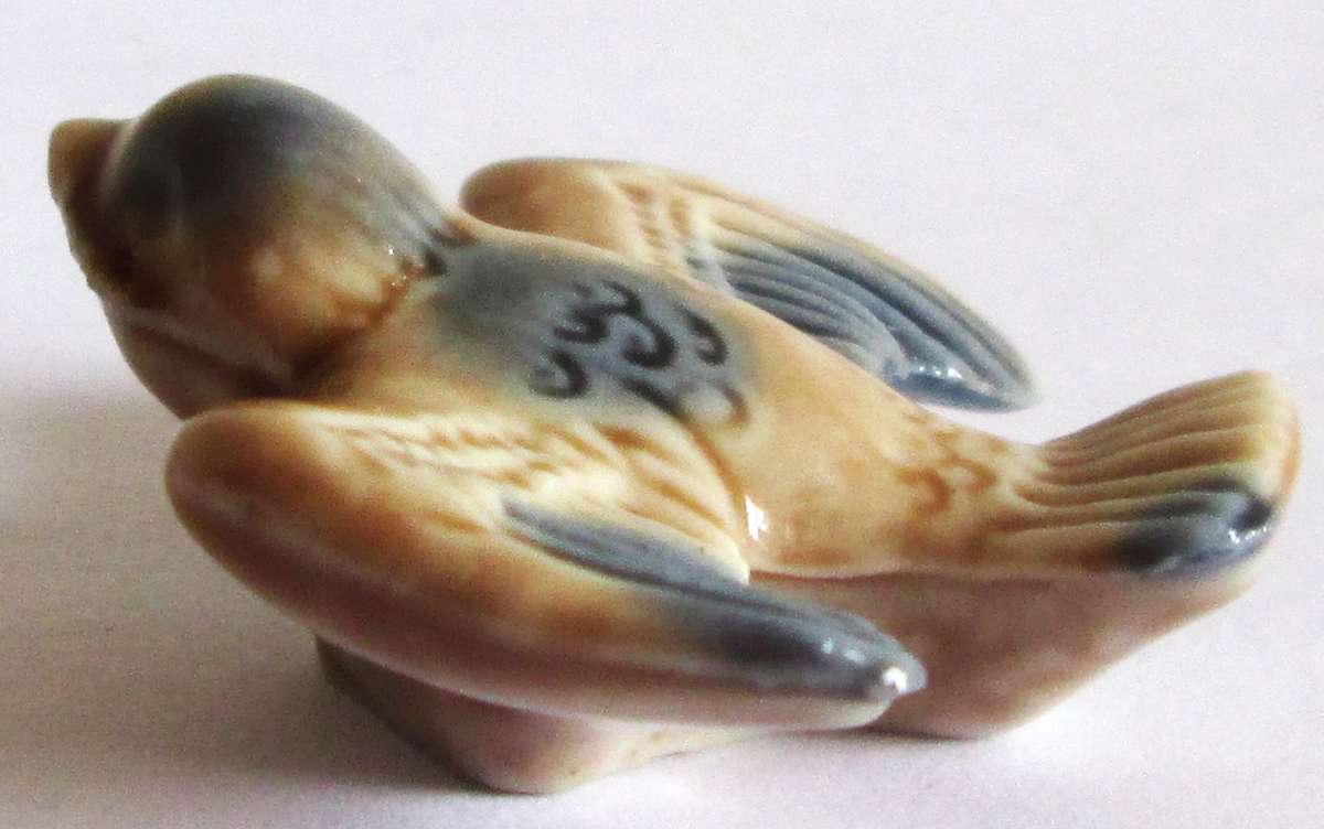 1979 Blue Bird Wade English Whimsies