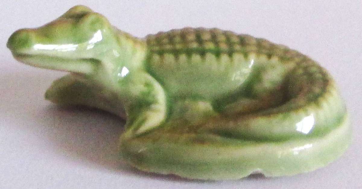 1965 Crocodile Wade Balding and Mansell Flintstone Wade Christmas Cracker