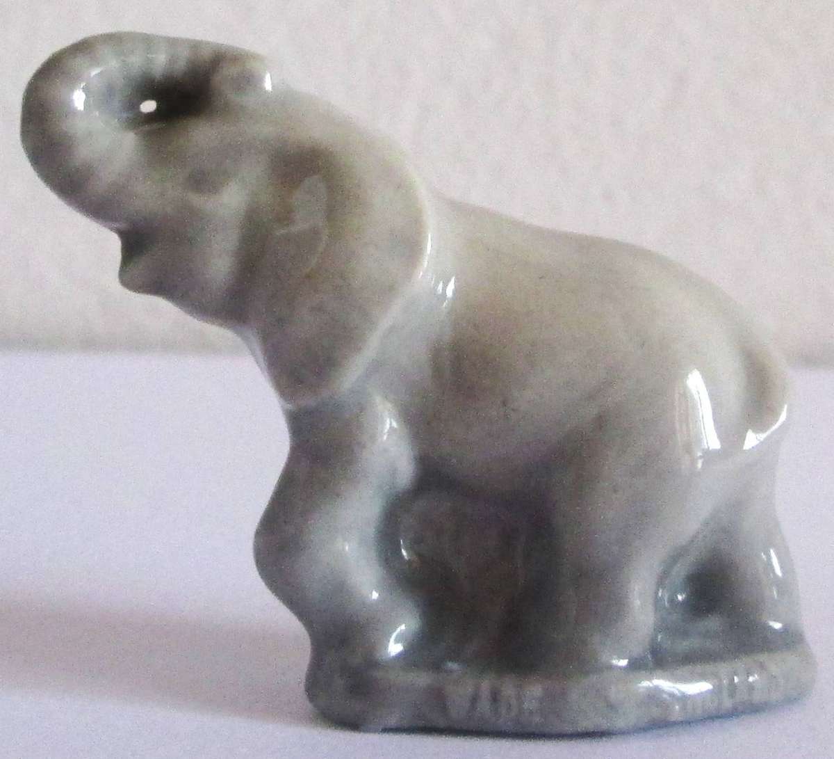 1973 Elephant Wade English Whimsies