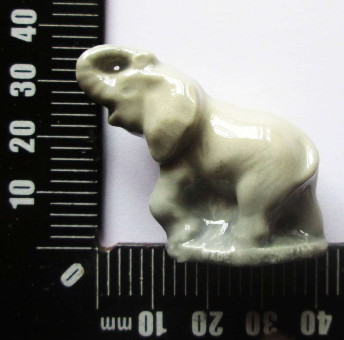 1973 Elephant Wade English Whimsies